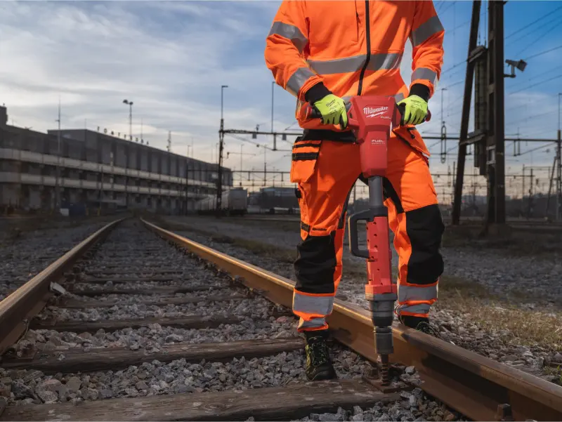 Aku železniční rázový utahovák 1″ Milwaukee M18 FHIWF1R-122C s pojistným kroužkem, 2x aku M18 FB12 + M12-18 FC, (MI4933499201)